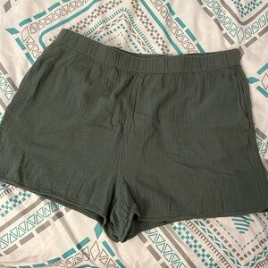 Green shorts with pockets.